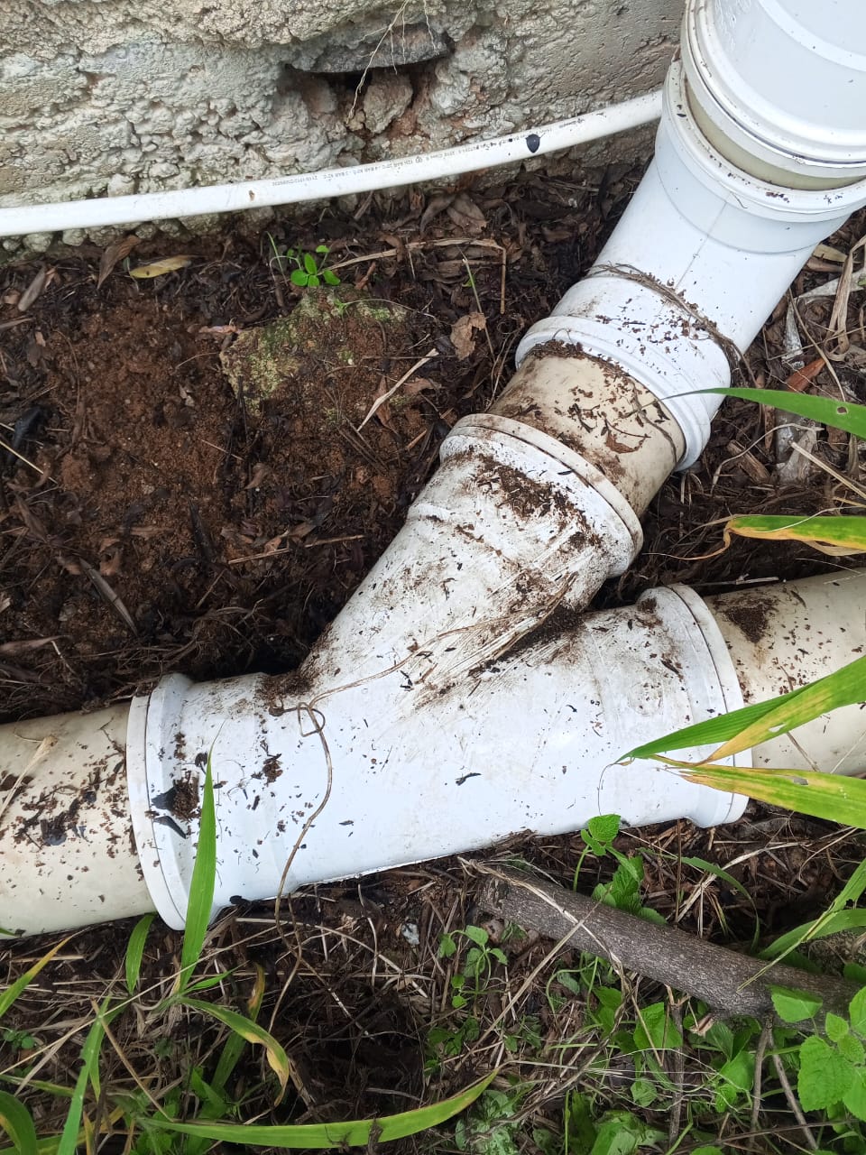 Drain junction in ground